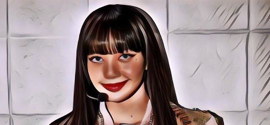 Lisa BLACKPINK Terciduk Temani Ibu Belanja Di Pasar, Gaya Pakaiannya Auto Jadi Omongan