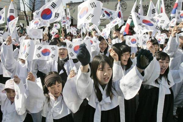 # 10 Negara Teratas dengan Angka Kelahiran Terendah (per 1000 orang, estimasi CIA World Factbook 2021)