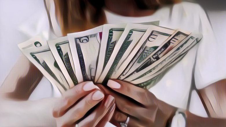 Wanita Asal China Ini Rela Pakai Baju yang Sama 9 Tahun Demi Bisa Hemat