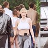 Istri Kanye West Dihujat Netizen Usai Beli Sex Toy Tanpa Pakai Celana