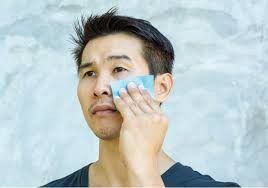 4. Mengurangi Produksi Minyak Pada Kulit Wajah