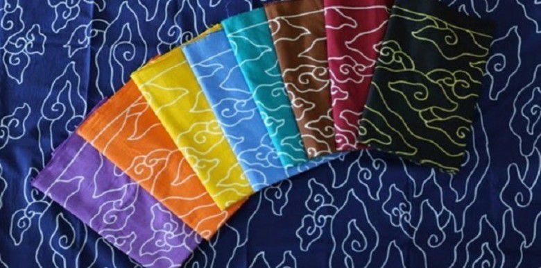 3. Beberapa Versi Sejarah Batik Mega Mendung