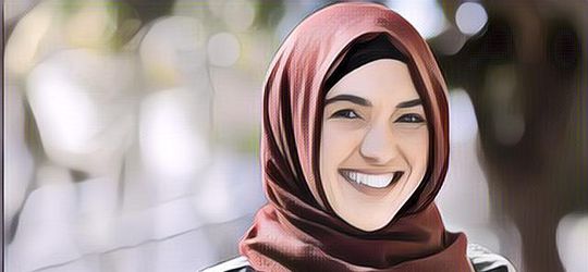 Pakai Hijab Tapi Rambut Jadi Sering Bau? Coba Atasi dengan Cara Ini Supaya Rambut Tetap Harum