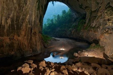 2. Gua Hang Son Doong di Vietnam