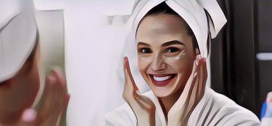 Kenali Istilah Moisture Sandwich & Manfaatnya untuk Kelembapan Kulit