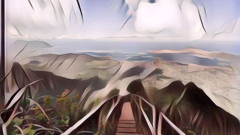 Ada Tangga Menuju Surga di Hawaii, Bisa Naik Menembus Awan dengan Pemandangan Luar Biasa