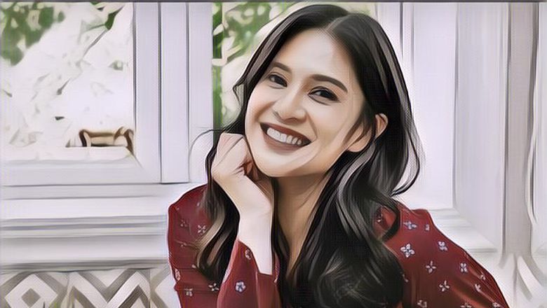 Wow! Dian Sastro Menenteng Tas Kecil yang Harganya Setara dengan Satu Rumah