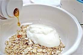 3. Scrub dari Oatmeal dan Yogurt