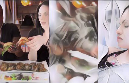 Nasib Nahas, Food Vlogger Ini Tiba-Tiba Ditabrak Mobil Saat Sedang Review Makanan