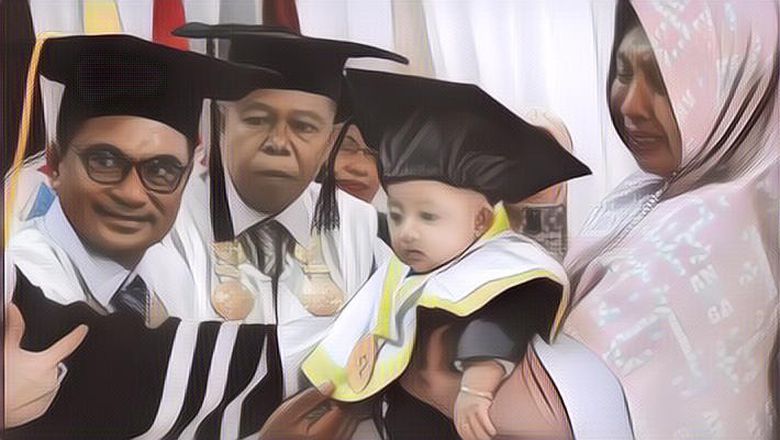 Sedih Banget, Kisah Bayi 8 Bulan yang Hadiri Acara Wisuda untuk Wakili Mendiang Ibunda yang Meninggal 12 Jam Setelah Yudisium
