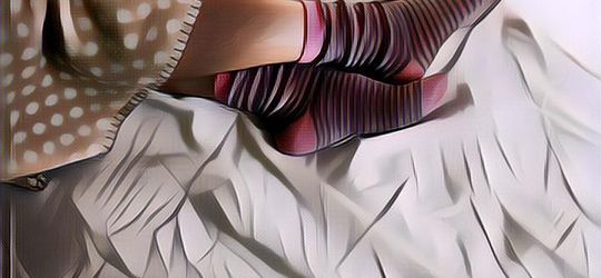 Gak Cuma Sebagai Alas Kaki, Ini 5 Manfaat Pakai Kaus Kaki Saat Tidur, Ternyata Bagus Banget Buat Kesehatan!