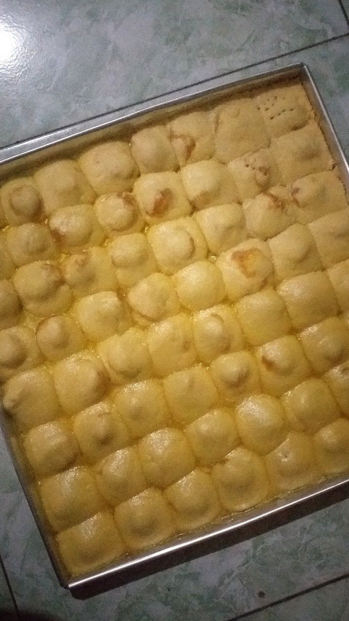 1. Niatnya bikin nastar, eh malah mirip roti sobek