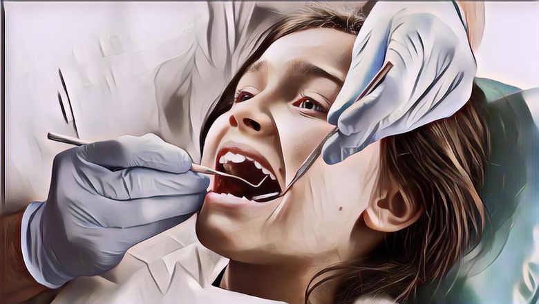 Cara Menghilangkan Karang Gigi dengan Alami, Gampang Banget! Kamu Harus Coba