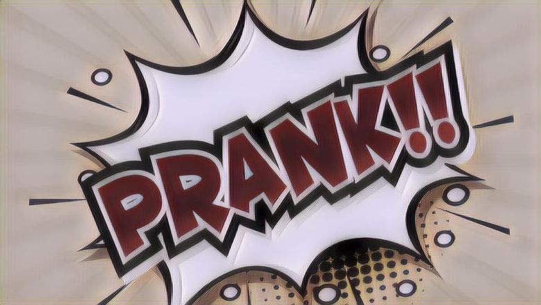 Viral Nenek Penjual Piring di Solo Kena Prank, Diberi Amplop Segepok Ternyata Isinya Potongan Kertas Koran