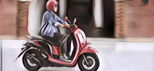 Gara-Gara Menikmati Lagu Lampu Merah, Pengendara Motor Ini Jadi Melakukan Aksi Ini Hingga Jadi Tontonan