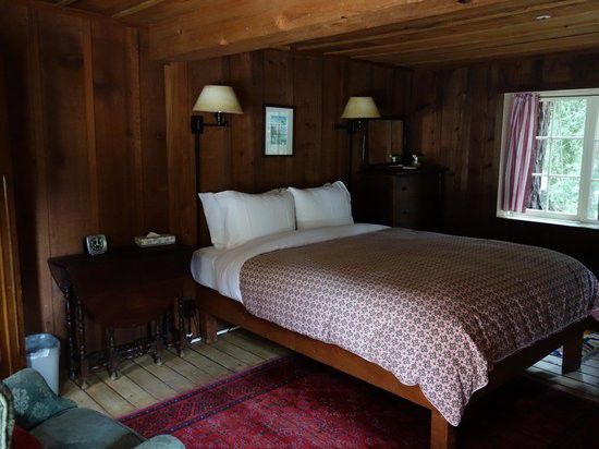 3. Deetjen’s Big Sur Inn,  California