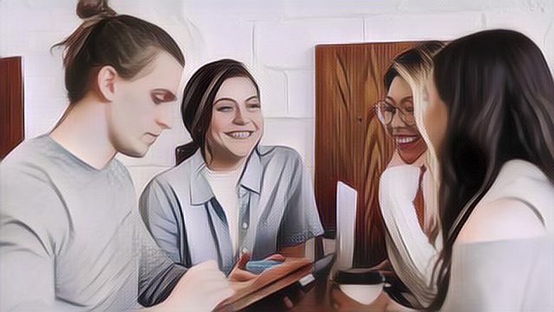 4 Zodiak Punya Kecenderungan Pansos Karena Suka Dapat Banyak Perhatian, Kamu Termasuk Gak Ya?