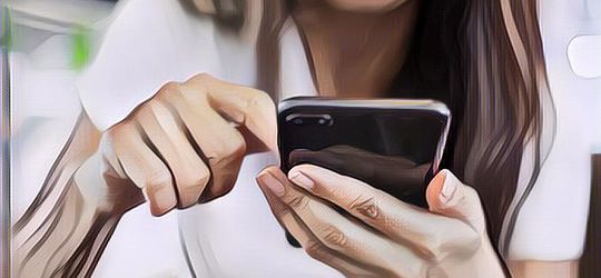 Begini Tutorial Membersihkan Ponsel yang Aman