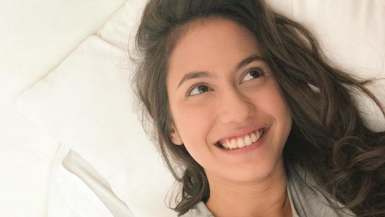 Memiliki mata yang besar