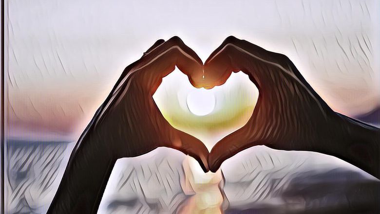 5 Bahasa Cinta yang Wajib Pasangan Tau Biar Hubungan Bahagia