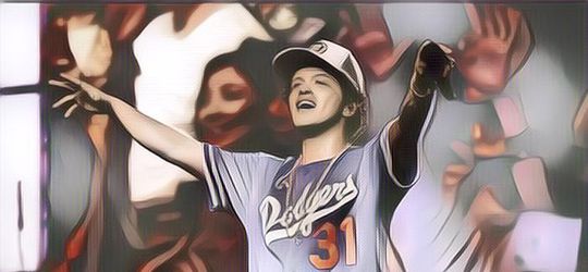 Bruno Mars Nyanyikan Heavy Rotation Dari AKB48 Di Konser Jepang, Aksinya Sukses Bikin Gempar