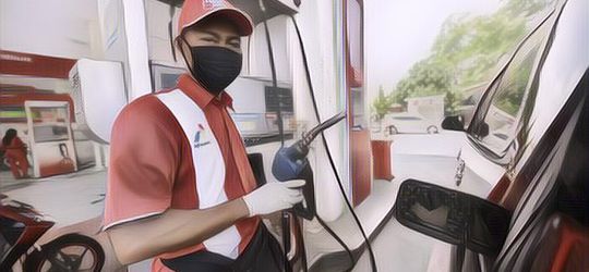 Jangan Kaget! Segini Besaran Gaji Petugas Operator SPBU