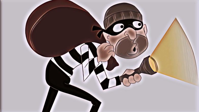 Kocak Abis, Dua Maling Kepergok Pemilik Rumah, Pamit Lalu Minta Maaf