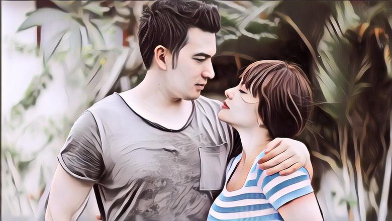 Pamer Cincin, Dinar Candy Sudah Dilamar Ridho Ilahi?