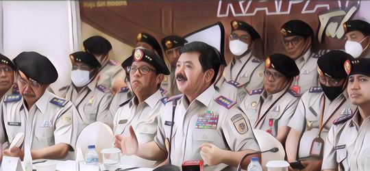 Wajah Baru Seragam PNS di Kementerian Ini Bikin Pangling, Malah Mirip Tentara