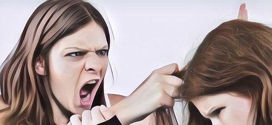 Viral Wanita Di Makassar Yang Labrak Pegawai Bank BUMN Saat Jam Kerja