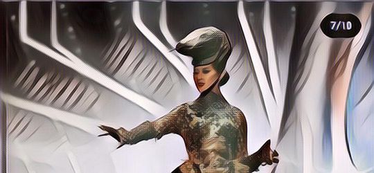 8 Potret Gaun "Outstanding" para Finalis Miss Universe 2020, Nyeleneh Abis!