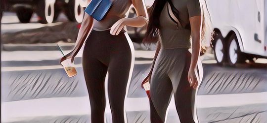 Ide Pakai Legging Untuk Outfit Sehari-Hari Yang Bikin Kamu Tampil Stylish