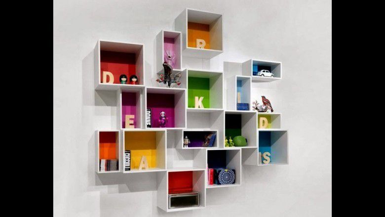 Siasati Rak Gantung untuk Menempatkan Barang-Barang Kamu