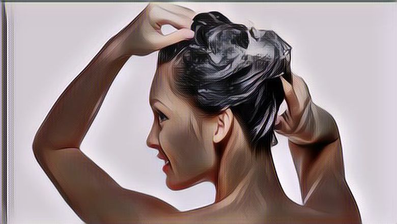 Jangan Dilakukan Lagi! 5 Kebiasaan Saat Keramas Ini Tanpa Disadari Justru Bikin Ketombe Makin Parah