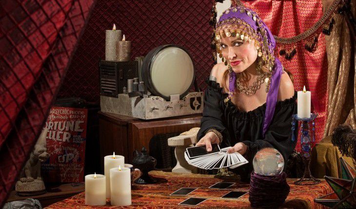 4. Soalnya, diramal tuh sebenernya mendukung kita juga