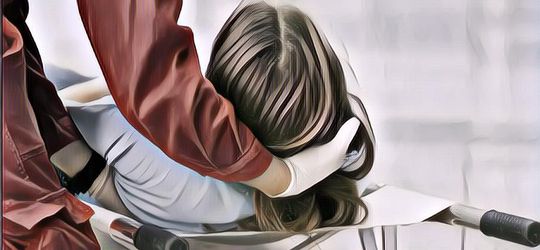 Ngantri di Gacoan, Wanita Ini Pingsan Karena Tak Kuat Menahan Lapar