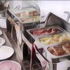 Apakah Karyawan Hotel Boleh Makan Sisa Makanan Tamu Saat Sarapan?