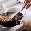 5 Tips Hilangkan Bau Masakan Mengganggu di Dapur Rumah