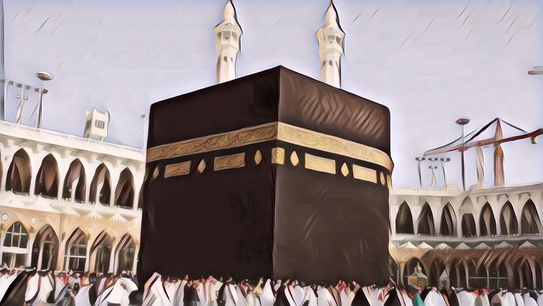 Pesawat Terbang Nggak Ada yang Lewat di Atas Ka’bah? Cek Dulu Faktanya