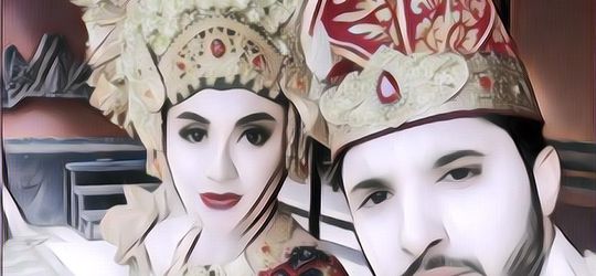 Hoki Banget! Kru TV Indonesia Ini Sukses Nikahi Aktor India~