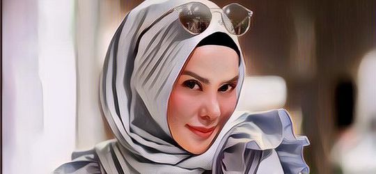 Jadi Anak Pendeta, Begini Kisah Artis yang Putuskan Mualaf Meski Harus Dijauhi Keluarga