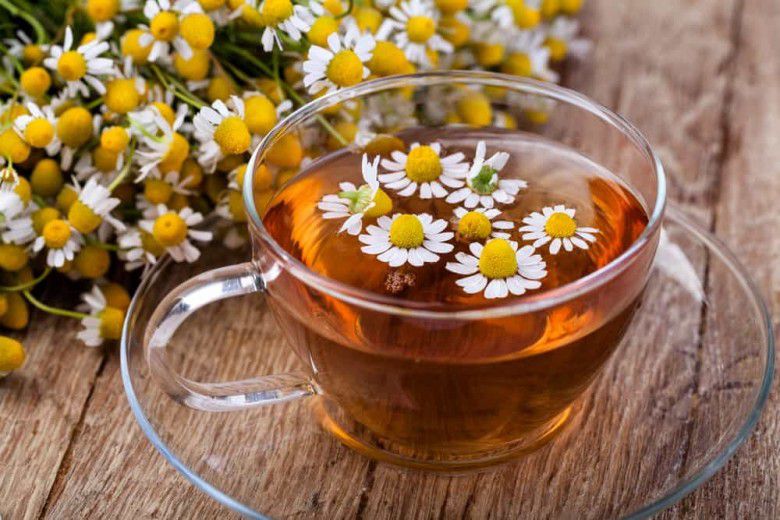 3. Cobalah mengonsumsi teh chamomile