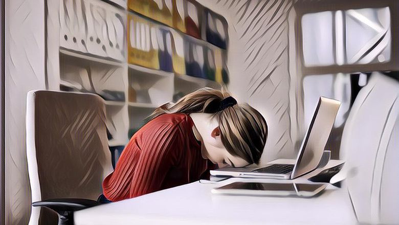 Gak Bisa Minum Kopi? Cobain 7 Cara Atasi Kantuk di Sela-Sela Aktivitas Berikut Ini