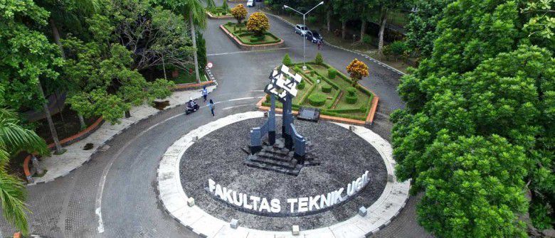 4. Bundaran Fakultas Teknik UGM