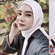 Putri Anne Makin Berani Tampil Lepas Hijab Sambil Live, Rambut Panjangnya Bikin Salfok