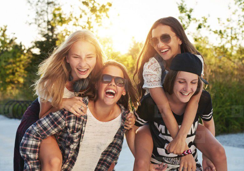 4. Berteman dengan orang yang positif