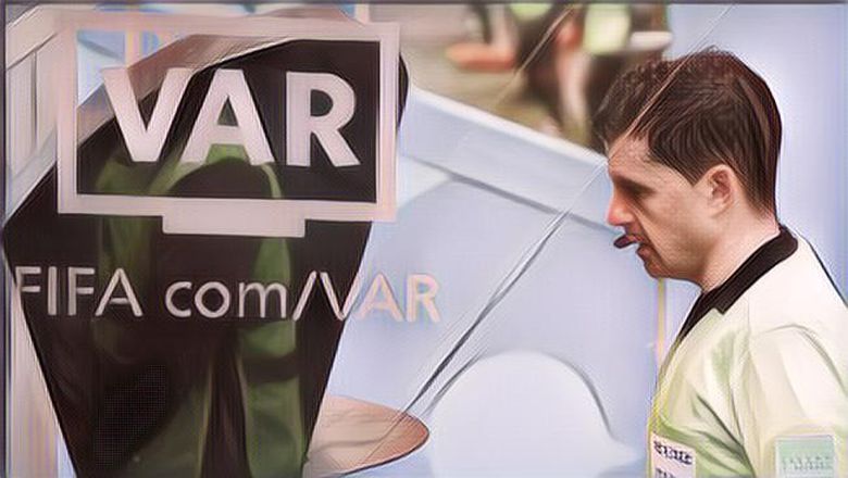 Ternyata Ini Penyebab Teknologi VAR Nggak Bisa Diterapkan di Kompetisi Sepak Bola Indonesia