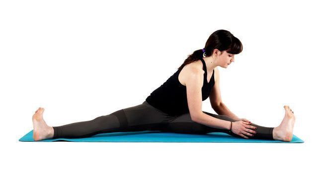 3. Basic leg stretch3. Basic leg stretch