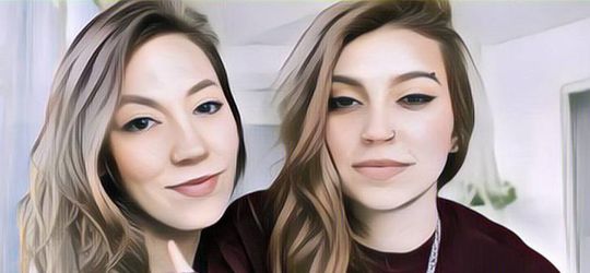 Heboh Pasangan Lesbian Ini Curiga Punya Ayah Kandung yang Sama, Langsung Tes DNA