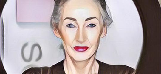 Heboh! Nenek 58 Tahun Ini Ternyata Model Loh